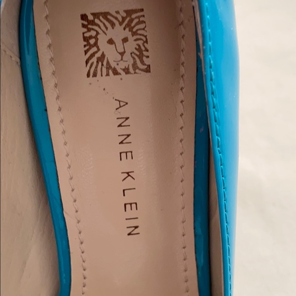 Heels - Picture 3 of 5